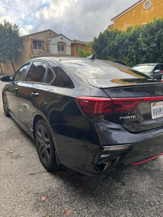 2021 Kia Forte - Image 4 of 11