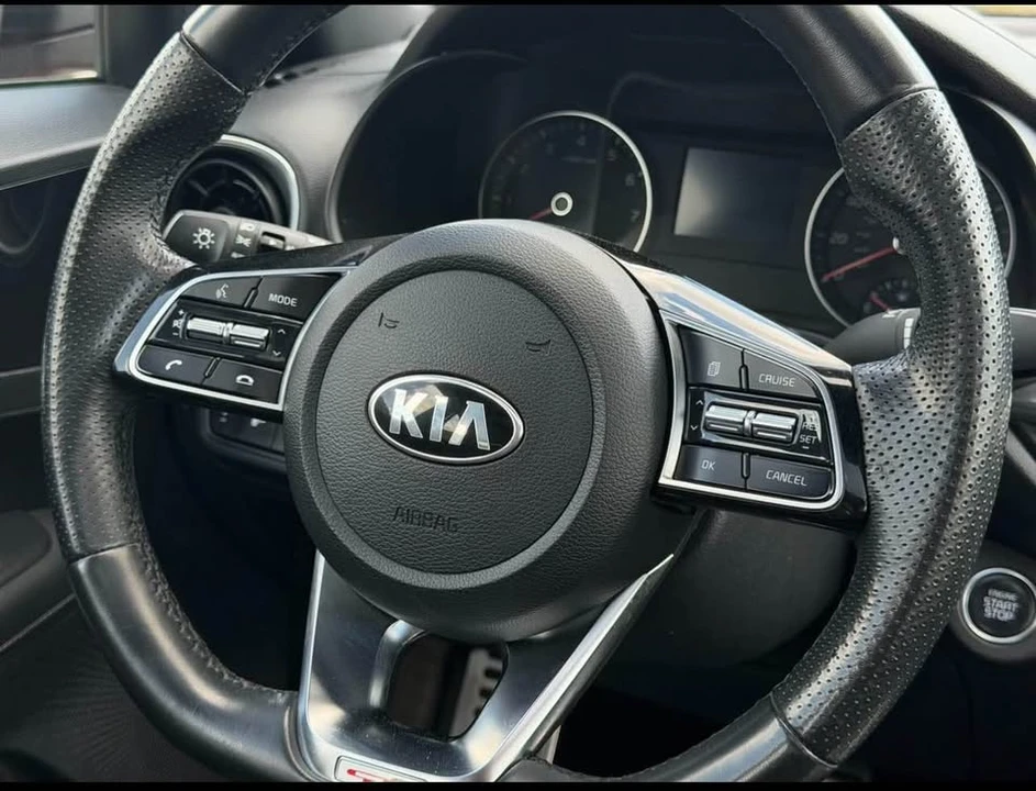 2021 Kia Forte - Image 12 of 15