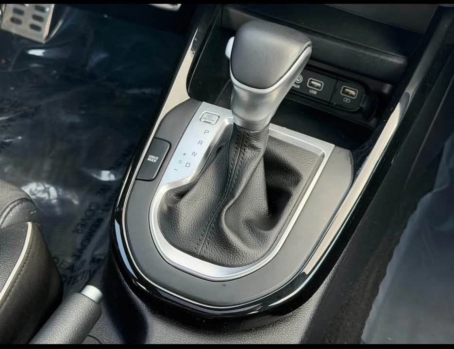 2021 Kia Forte - Image 13 of 15