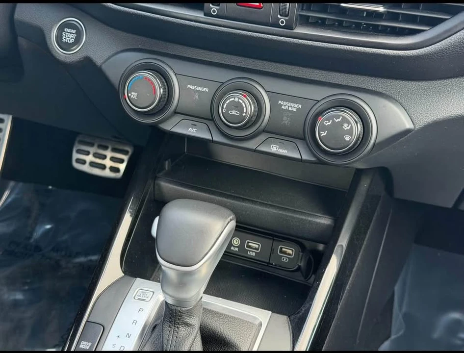 2021 Kia Forte - Image 14 of 15
