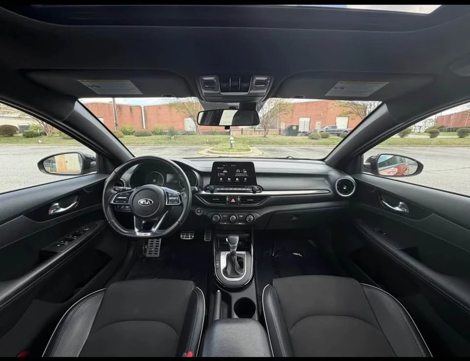 2021 Kia Forte - Image 10 of 15