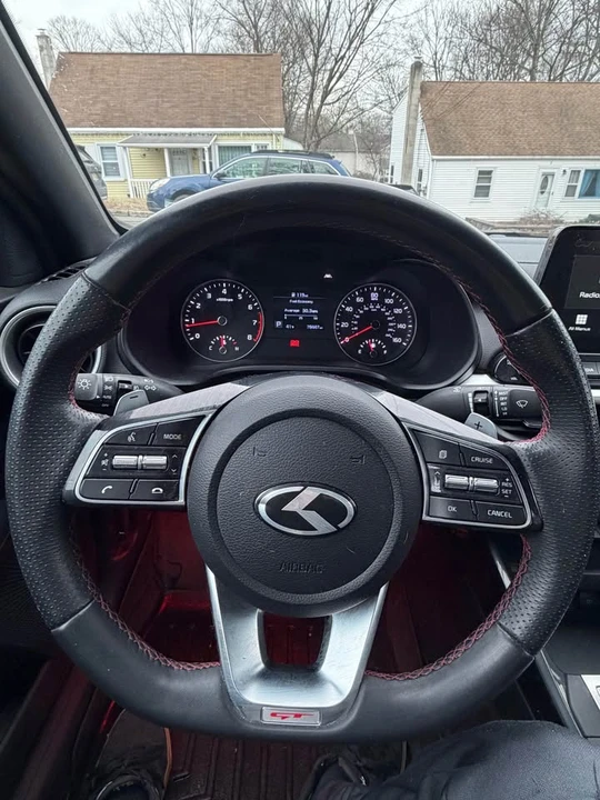 2021 Kia Forte - Image 10 of 17