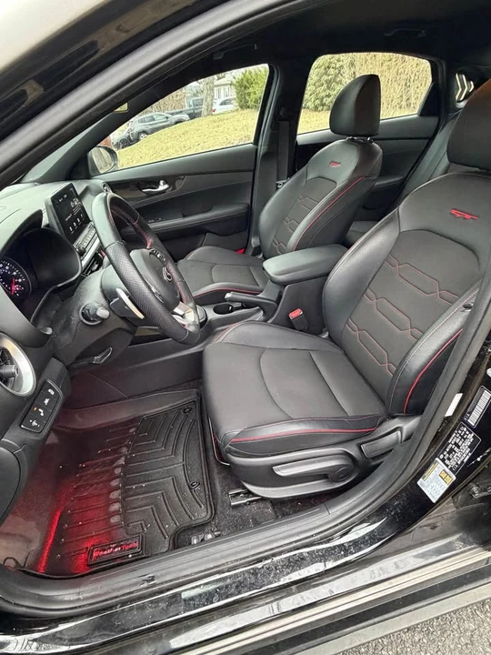 2021 Kia Forte - Image 11 of 17