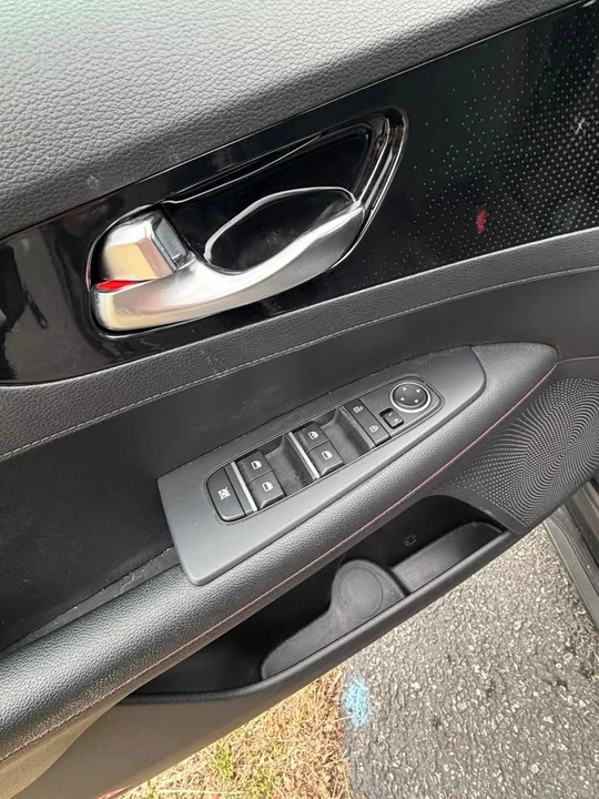 2021 Kia Forte - Image 9 of 17