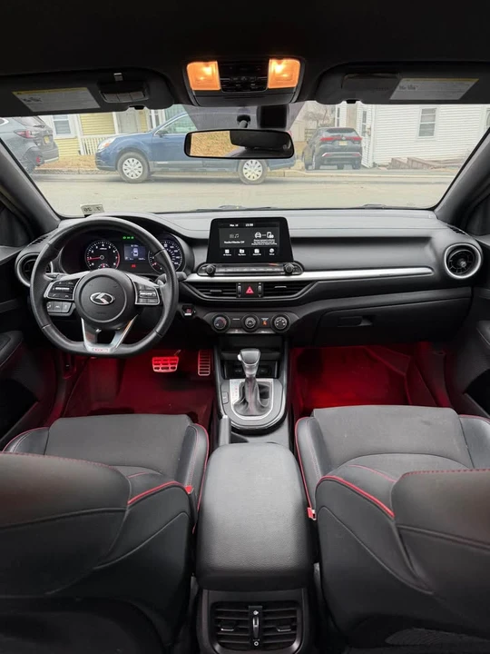 2021 Kia Forte - Image 13 of 17
