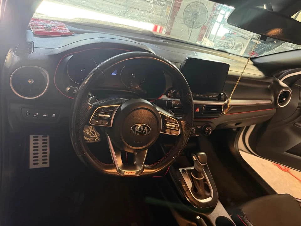 2021 Kia Forte - Image 6 of 7