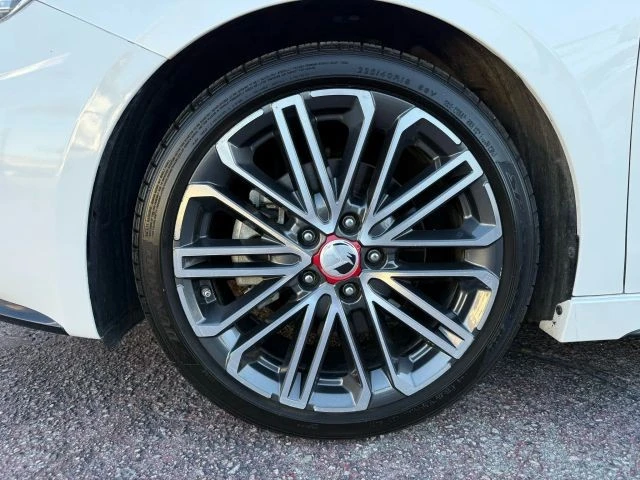 2021 Kia Forte - Image 18 of 21