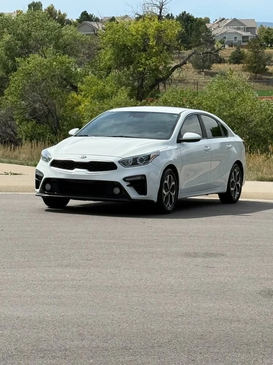 2021 Kia Forte - Image 2 of 11