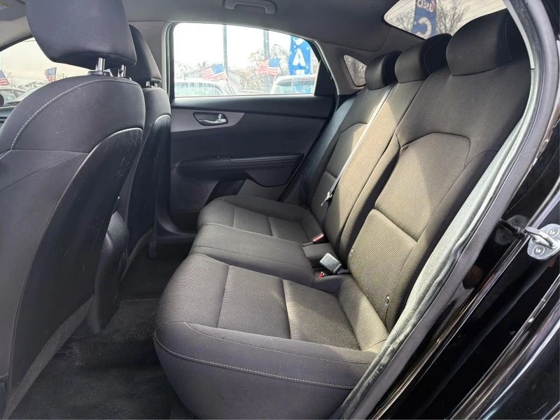 2021 Kia Forte - Image 10 of 12