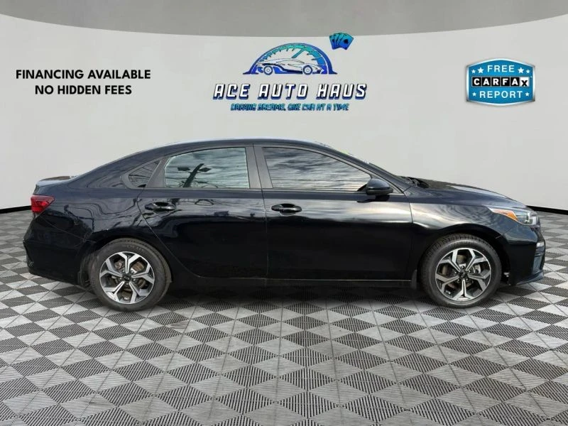 2021 Kia Forte - Image 8 of 12