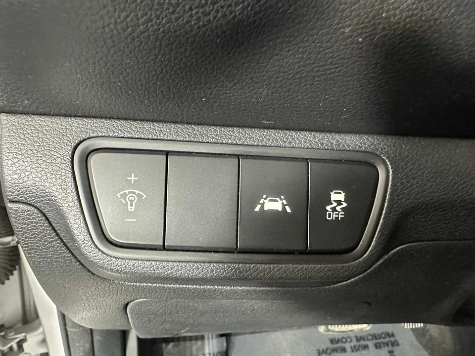 2021 Kia Forte - Image 18 of 21