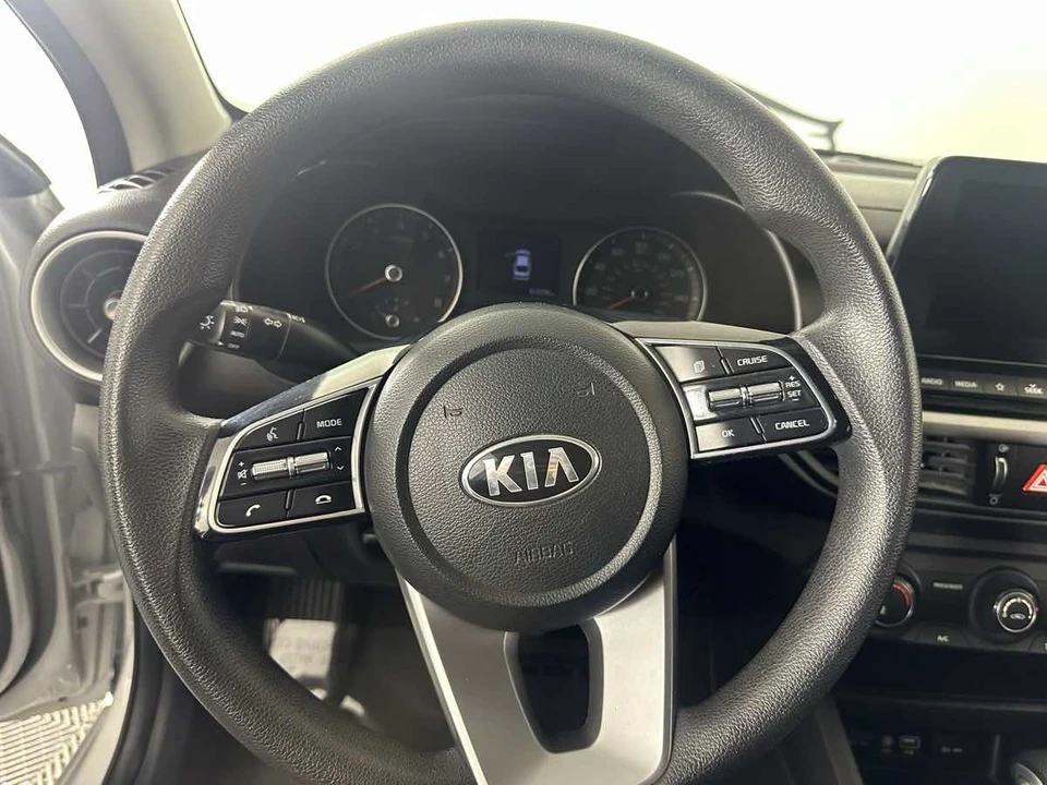 2021 Kia Forte - Image 19 of 21