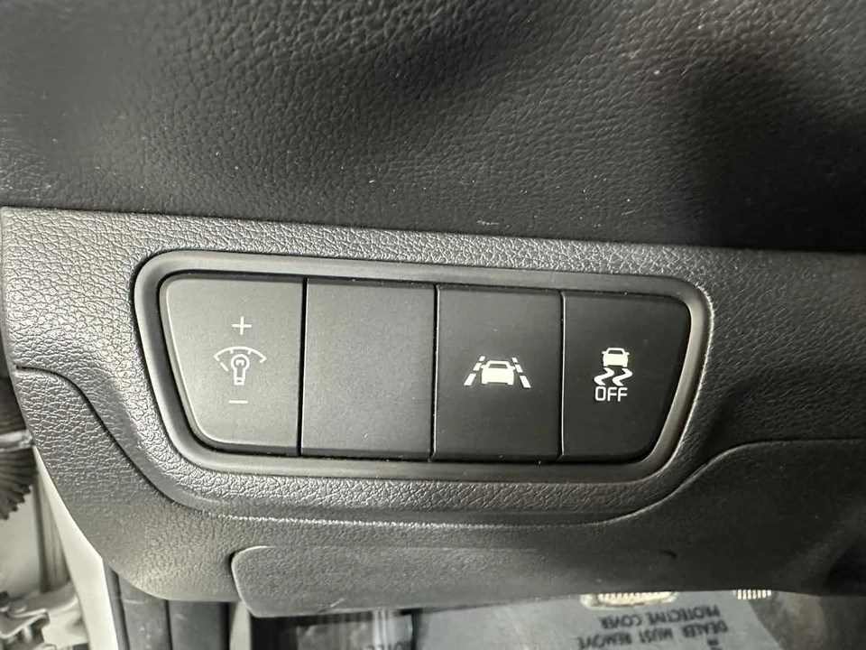 2021 Kia Forte - Image 18 of 21