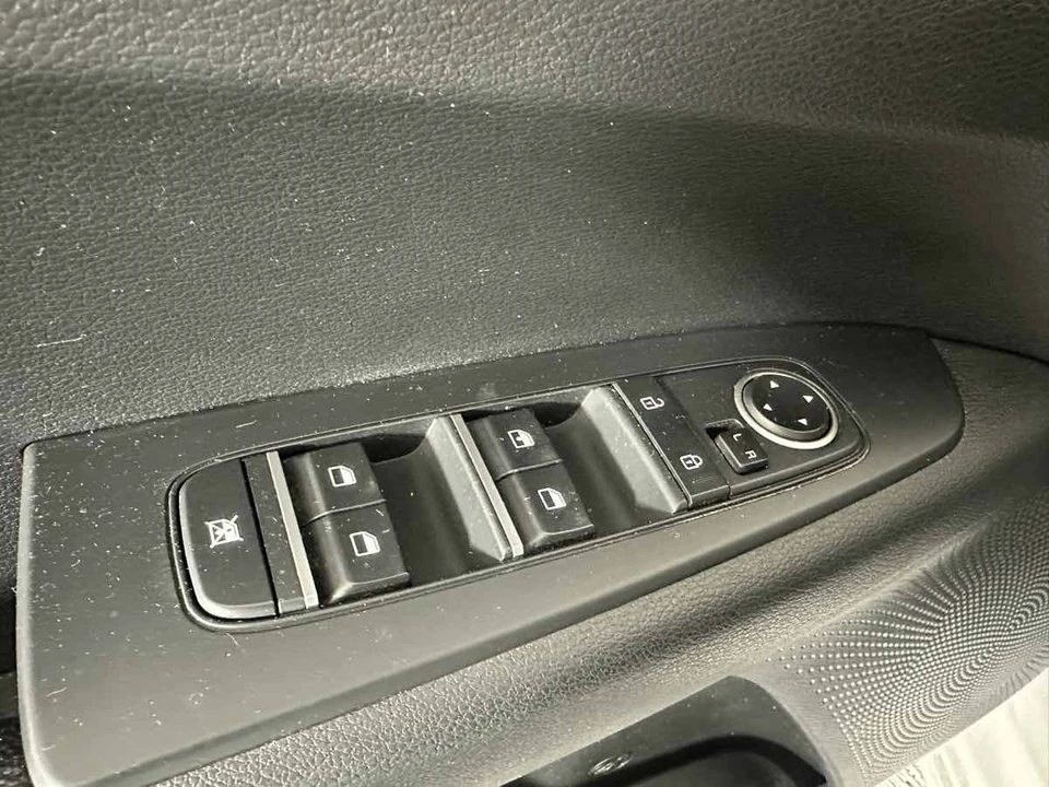 2021 Kia Forte - Image 15 of 21