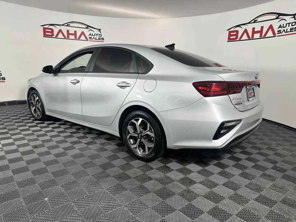 2021 Kia Forte - Image 6 of 21