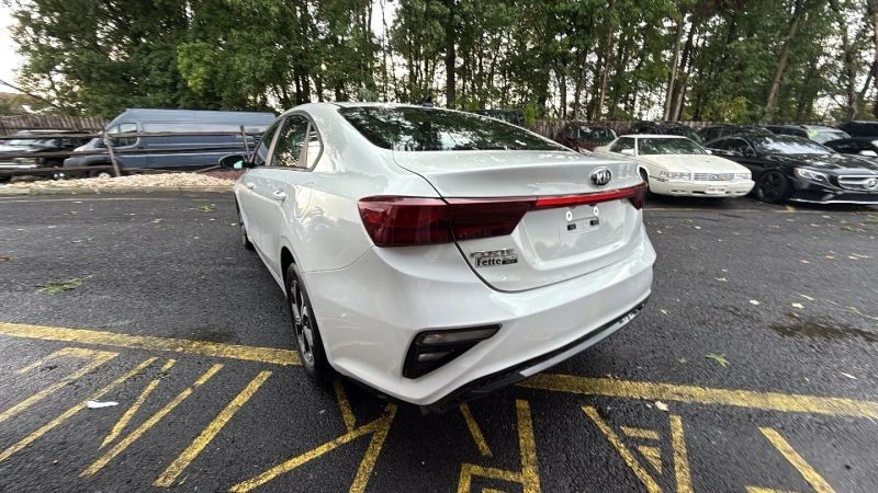 2021 Kia Forte - Image 4 of 12