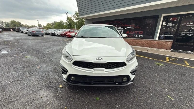 2021 Kia Forte - Image 2 of 12