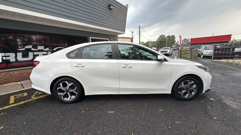 2021 Kia Forte - Image 7 of 12