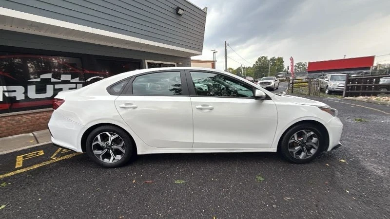 2021 Kia Forte - Image 7 of 12