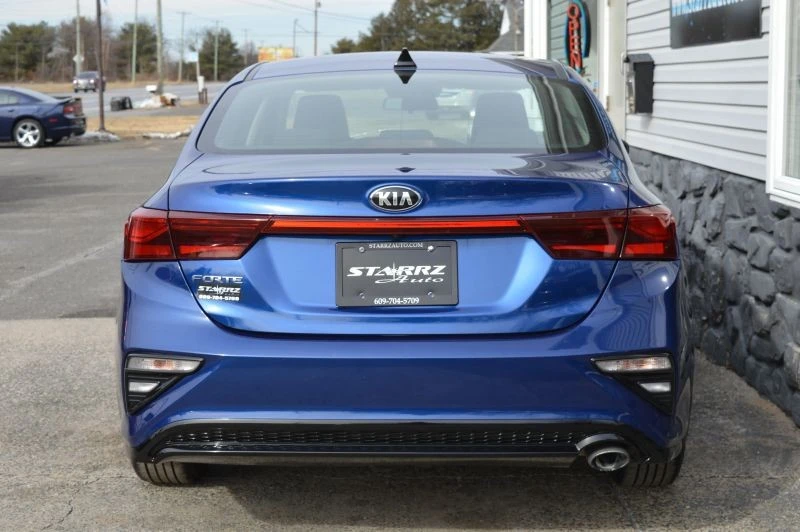 2021 Kia Forte - Image 4 of 12