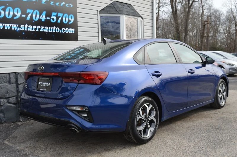 2021 Kia Forte - Image 5 of 12