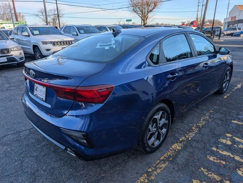 2021 Kia Forte - Image 5 of 12