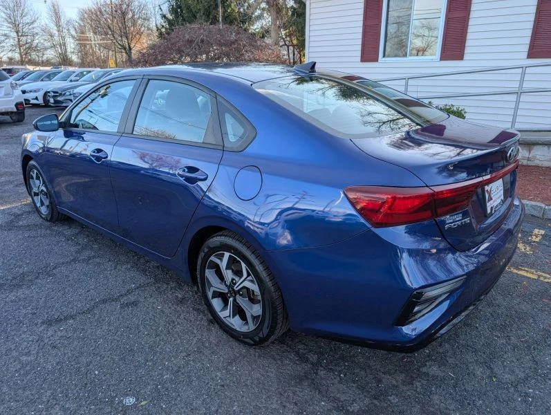 2021 Kia Forte - Image 8 of 12
