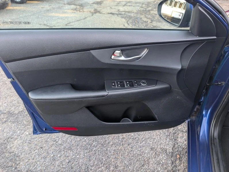 2021 Kia Forte - Image 11 of 12