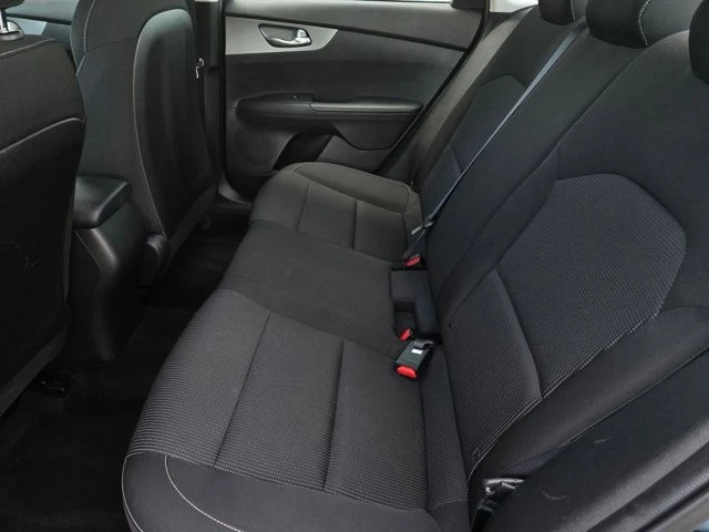 2021 Kia Forte - Image 10 of 12