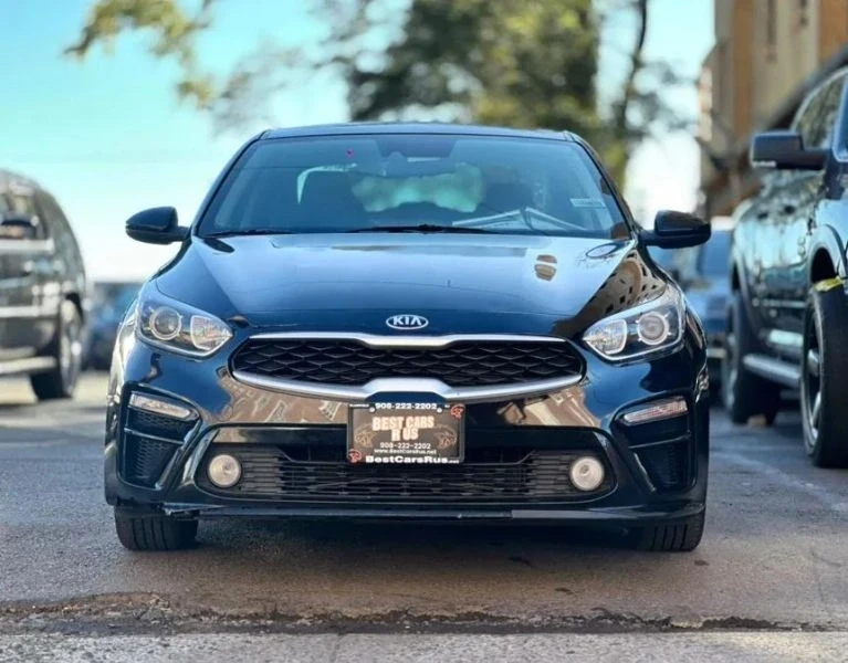 2021 Kia Forte - Image 2 of 12