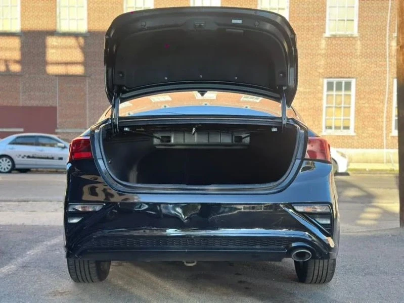 2021 Kia Forte - Image 8 of 12
