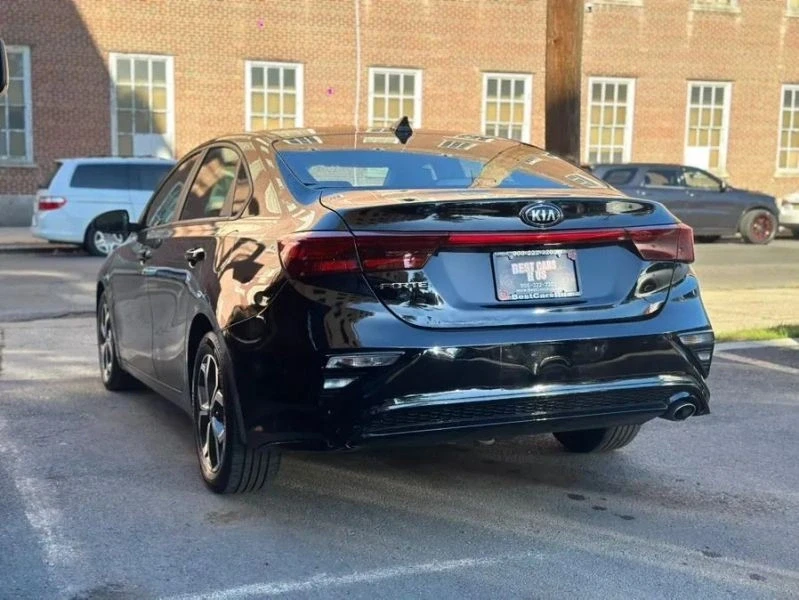 2021 Kia Forte - Image 6 of 12