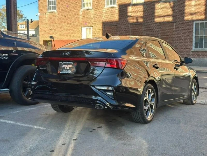 2021 Kia Forte - Image 4 of 12