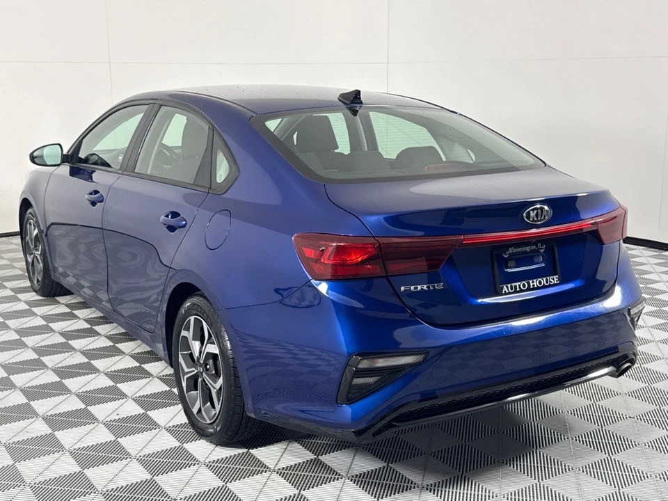2021 Kia Forte - Image 7 of 12