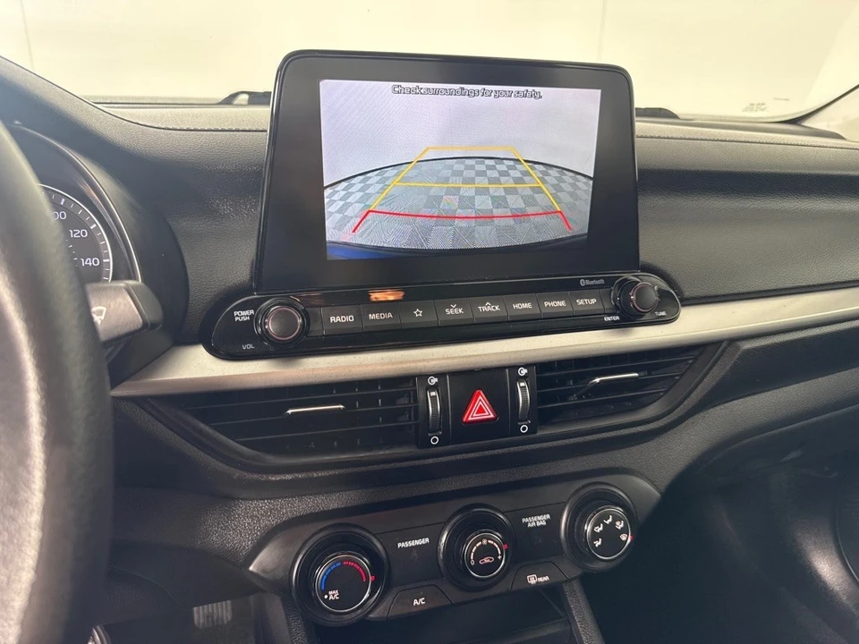 2021 Kia Forte - Image 18 of 21