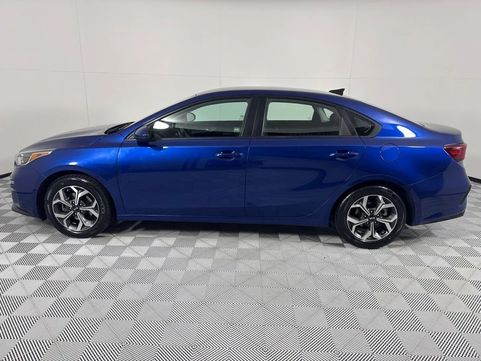 2021 Kia Forte - Image 8 of 21