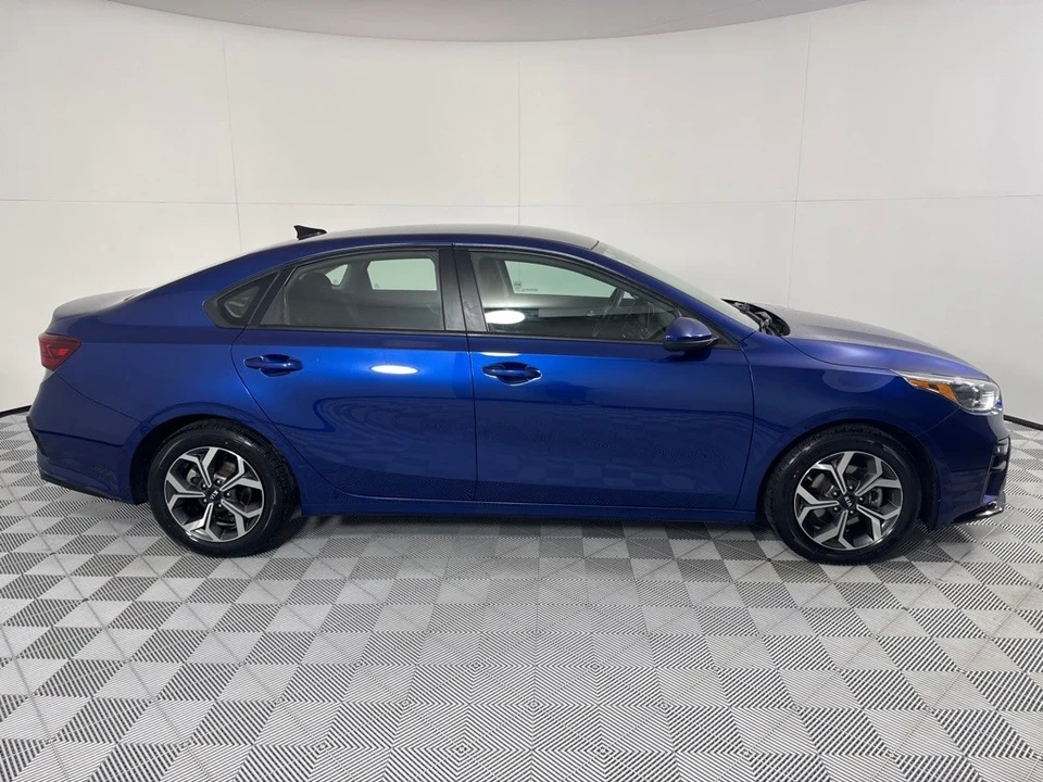 2021 Kia Forte - Image 4 of 21