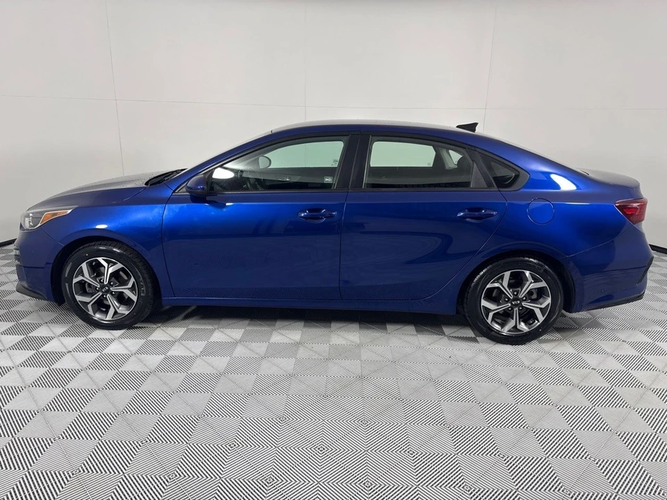 2021 Kia Forte - Image 8 of 12