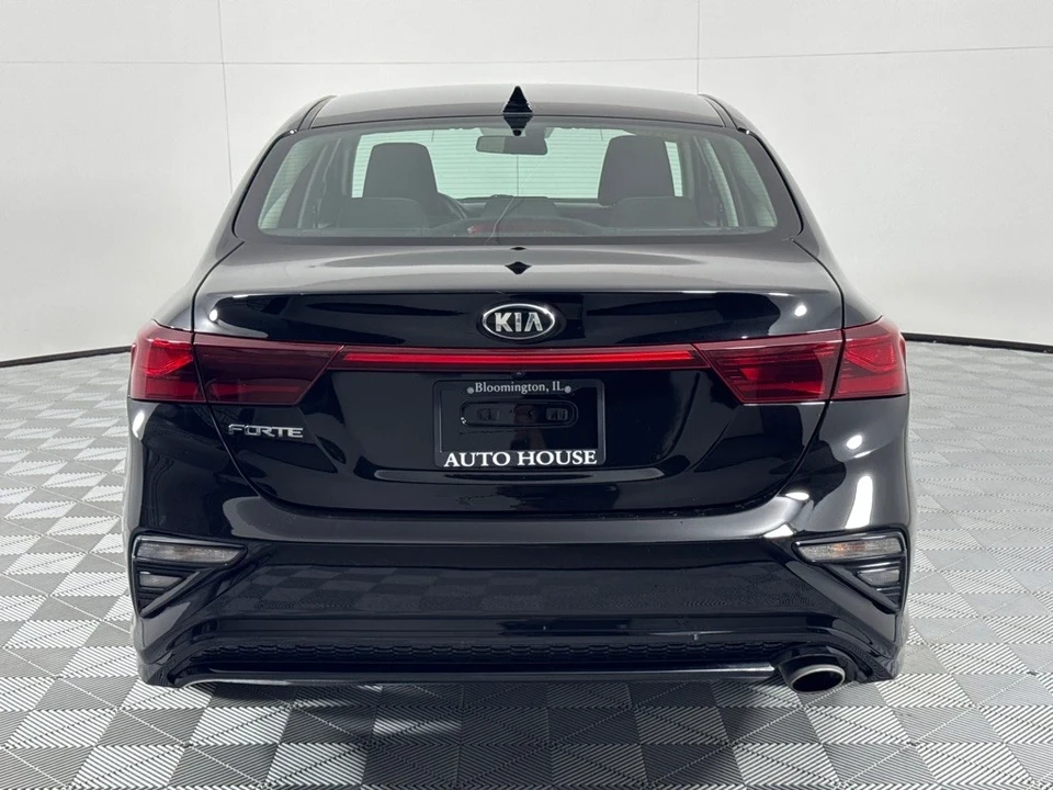 2021 Kia Forte - Image 6 of 12