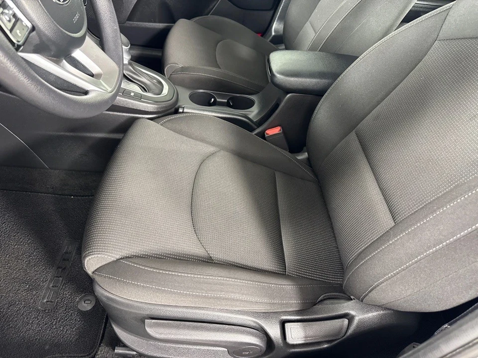 2021 Kia Forte - Image 11 of 12