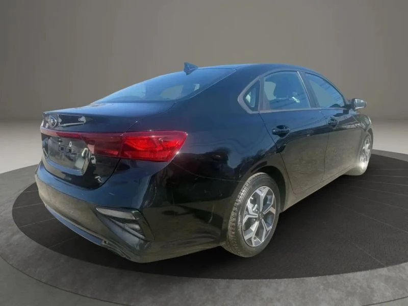 2021 Kia Forte - Image 5 of 12