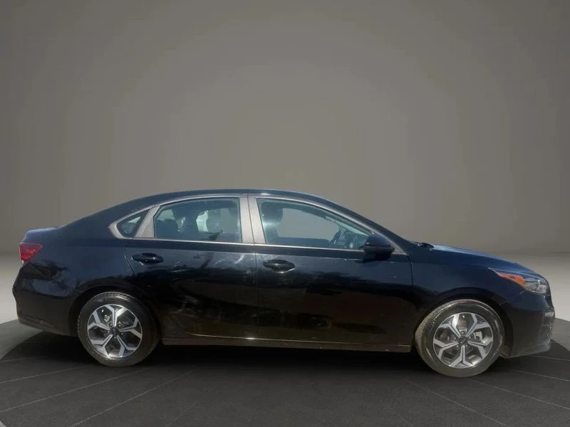 2021 Kia Forte - Image 4 of 12