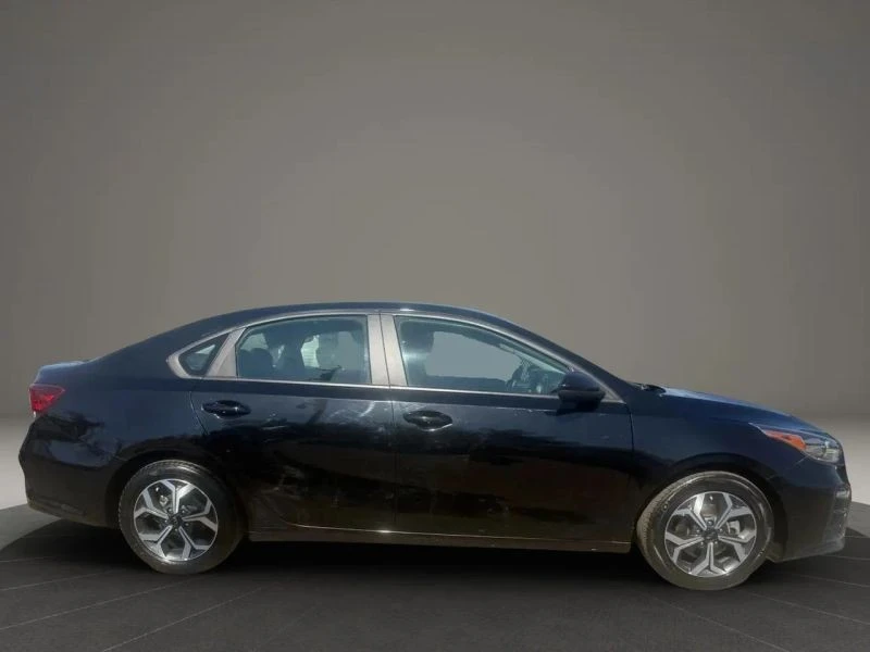2021 Kia Forte - Image 4 of 12