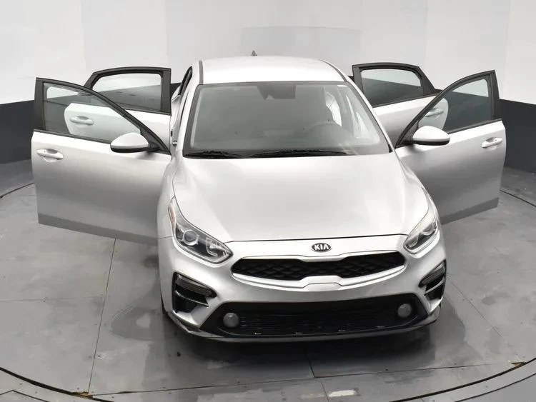 2021 Kia Forte - Image 10 of 12