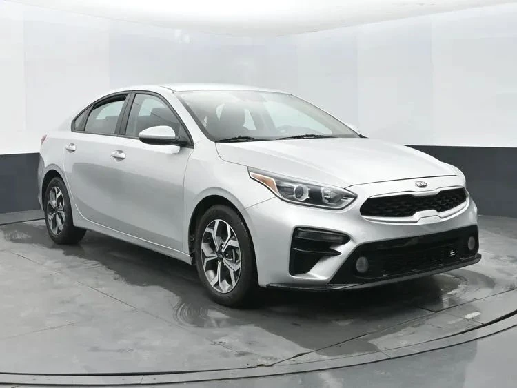 2021 Kia Forte - Image 2 of 12