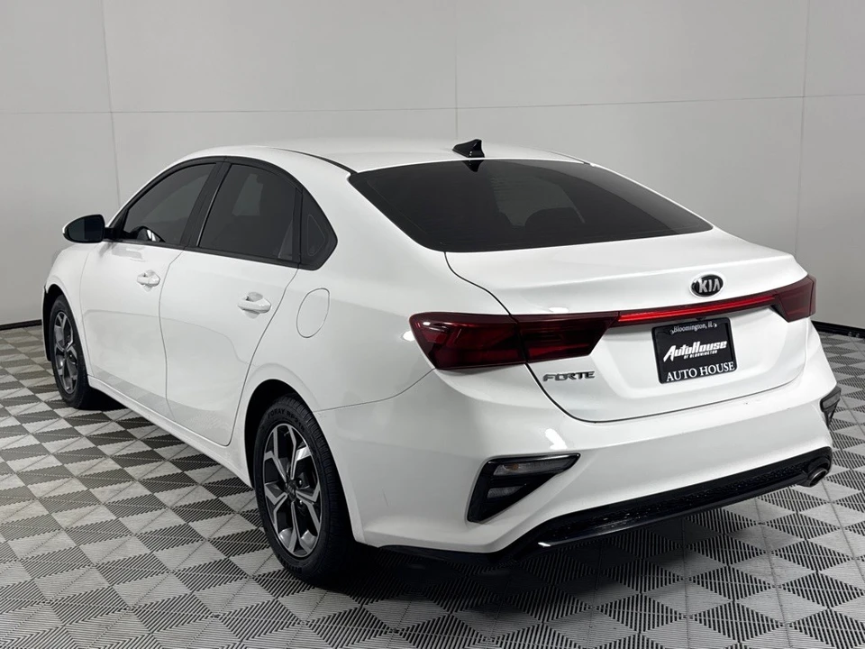 2021 Kia Forte - Image 7 of 12