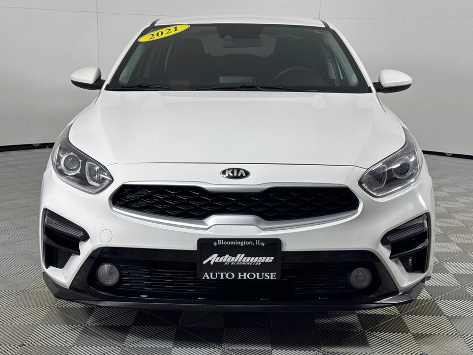 2021 Kia Forte - Image 11 of 12