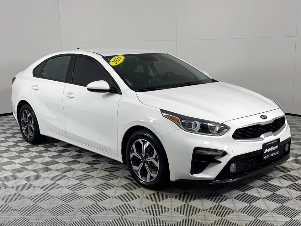 2021 Kia Forte - Image 3 of 12
