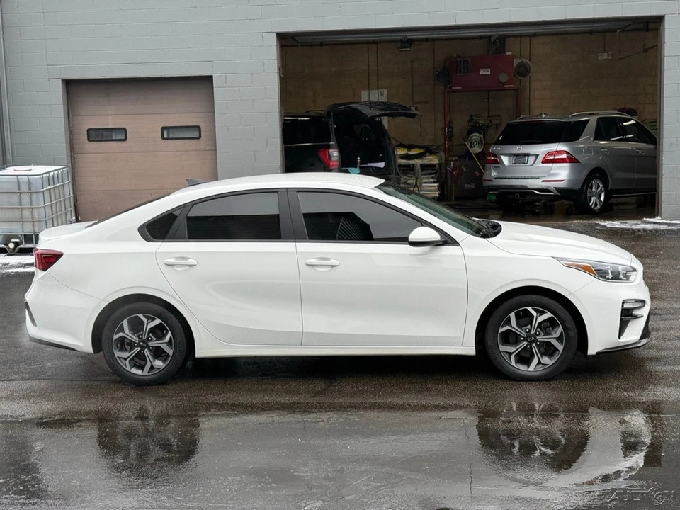 2021 Kia Forte - Image 2 of 12