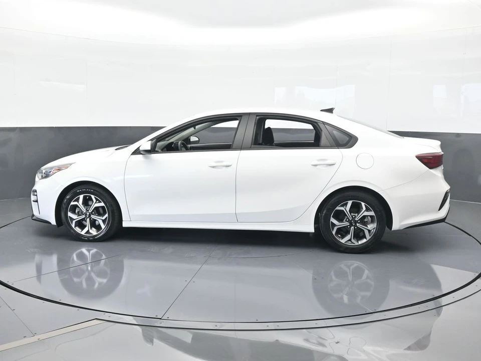 2021 Kia Forte - Image 3 of 12